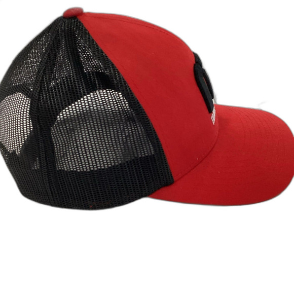 Travis Mathew Cap Hat Men’s Adjustable Snapback Black/Red/ Silver Truckers Cap - Picture 3 of 7